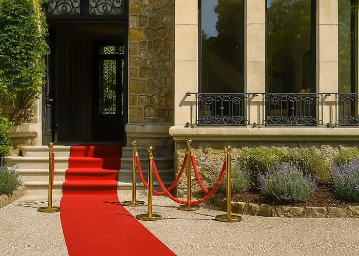La Maison De Maitre, Piscine & *